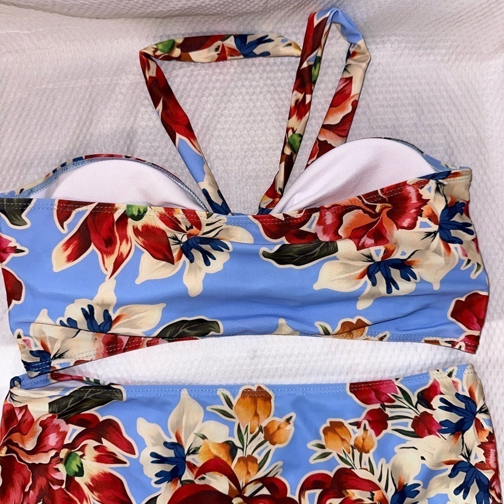 SHEIN 2pc bikini - Picture 4 of 9